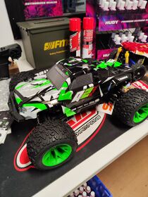 Display Demo - Maverick Quantum2 MT Flux Monster Truck RTR - Green